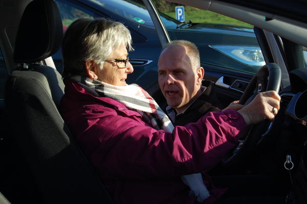Senioren fit im Auto