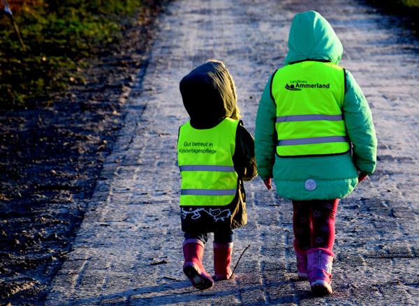 Warnwesten f�r Kinder in Tagespflege