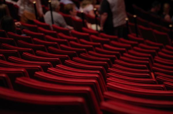 Theatersaal mit St�hlen