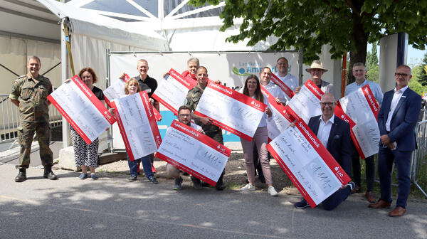 Spenden�bergabe Impfzentrum Ammerland