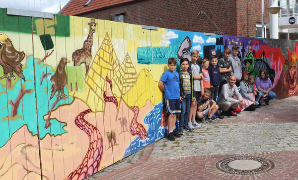 Kunstprojekt der kvhs und des Landkreises: Zusammen sind wir bunt!