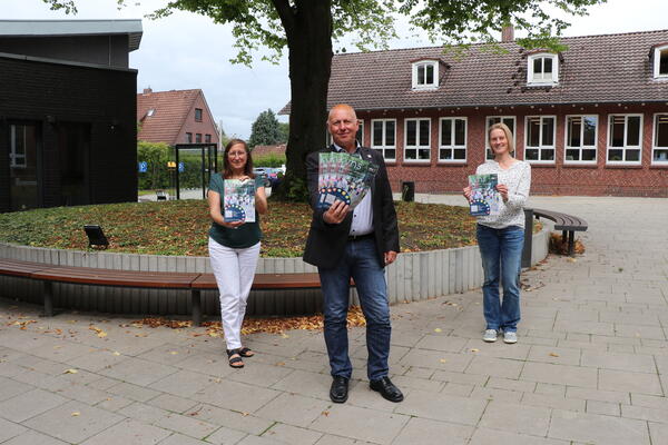 Tina Etling, Winfried Kr�ger und Birte Amann von der kvhs Ammerland 