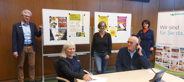 Auf dem Bild sehen Sie Ingo Rabe, Monika Rieck, Kerstin Spradau-Kahnt, Werner Folkers und Anja Kleinschmidt.
