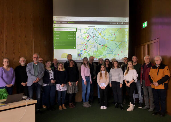 Ammerl�nder Tourismusverantwortliche und ADFC-Routenpaten beim GPS Seminar von Thomas Froitzheim (2. von links).
