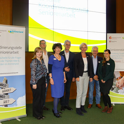 Von links nach rechts: Verena J&uuml;chter, Dr. Frerk M&uuml;ller-von Aschwege, Anja Kleinschmidt, Ingo Rabe, Karin Harms, Gotthard Sch&ouml;nbrunn und Melanie Hauber. 