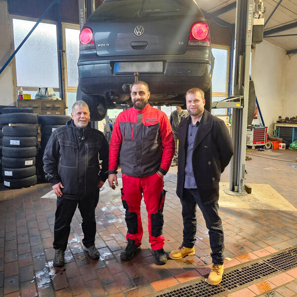Auf dem Foto sehen Sie Kurt Liebenow, Hassan Tabel und Mark Linde
