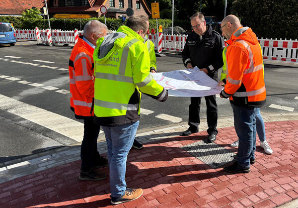 Unfallkommission begutachtet Kreuzung in Borbeck