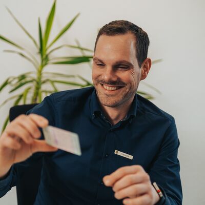 Ingo Hinrichs, Leiter des Stra&szlig;enverkehrsamtes im Landkreis Ammerland wirbt f&uuml;r den Pflichtumtausch von F&uuml;hrerscheinen